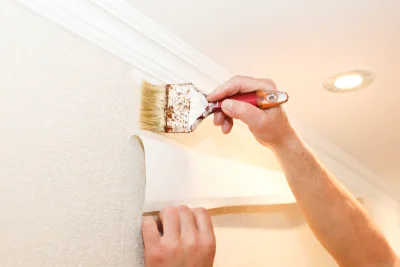 Pose de papier peint à Montbouy — revêtements muraux et toiles de verre